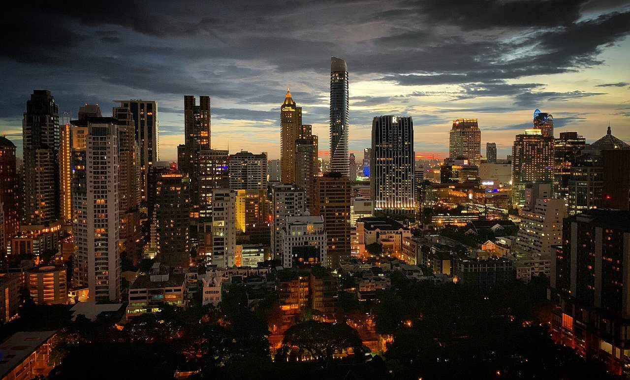 Bangkok skyline at twilight, Ratchadamri district