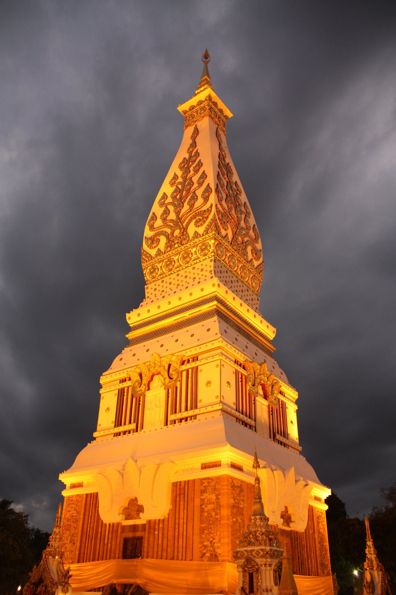 That Phanom stupa illuminated at dusk, Nakhon Phanom